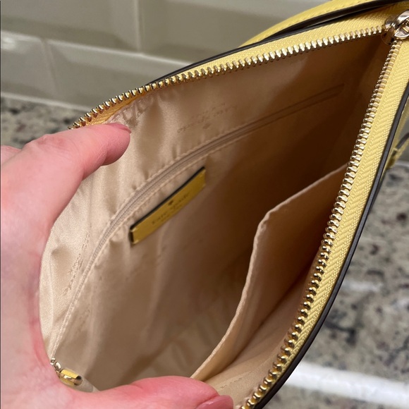 Kate Spade Sadie North South Crossbody Bag EUC - Picture 9 of 14